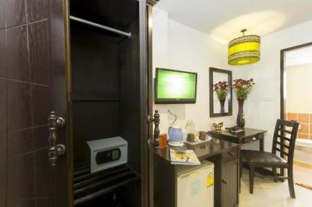 Silver Resortel - 13