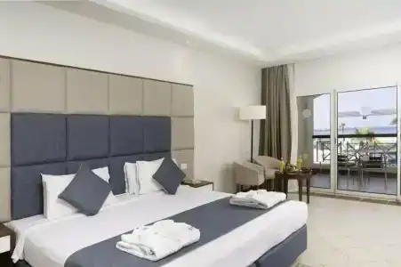 Ivy Cyrene Island Resort - 50