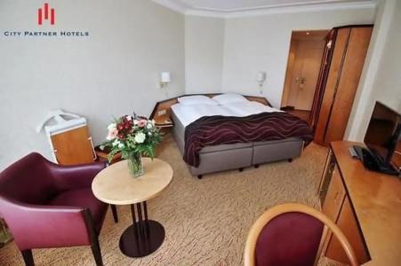 Senator Hamburg - 42