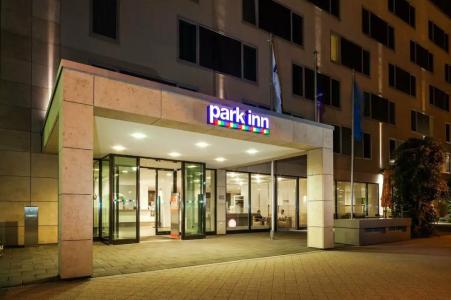 Park Inn by Radisson Frankfurt Airport - 43