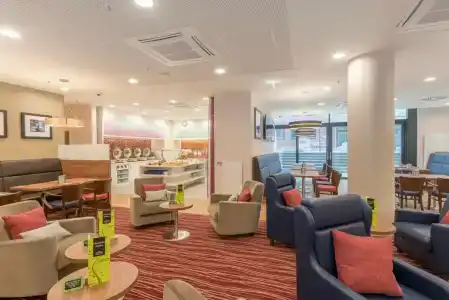 Hilton Garden Inn Ras Al Khaimah - 98