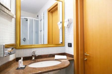 iHs Milano St. John - 95