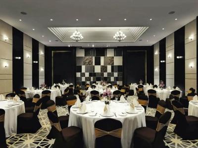 Mövenpick Sukhumvit 15 Bangkok - SHA Extra Plus Certified - 63