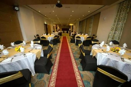 Best Western Plus Pearl Creek - 79