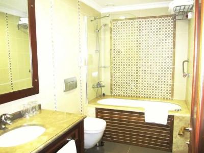 GLK PREMIER Regency Suites & Spa - 78