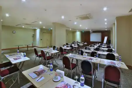 Ramada by Wyndham Istanbul Old City - 43