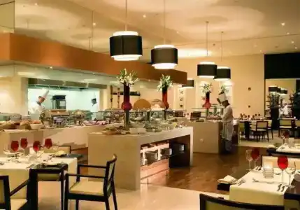 Novotel World Trade Centre Dubai - 6