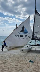 Langi Langi Beach Bungalows - 11