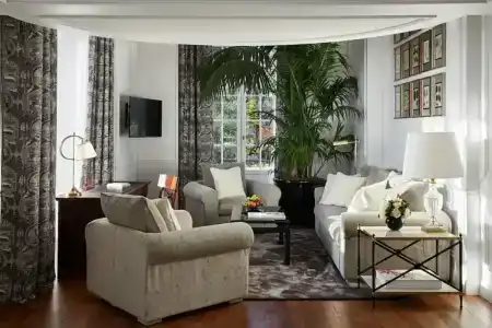 Shangri-La Paris - 69