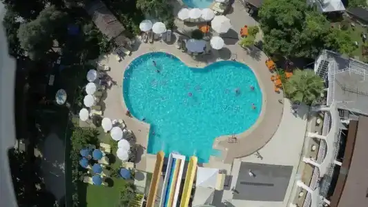 First Class - All Inclusive - 1