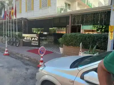 Kleopatra Atlas - Adults Only - 18