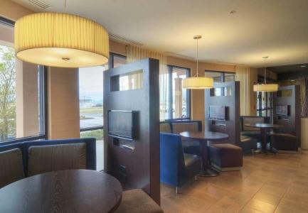 Courtyard Medford Airport - 85