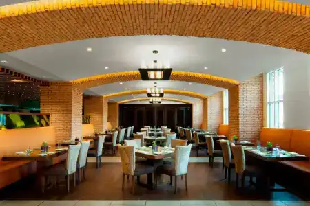 Sheraton Sharjah Beach Resort and Spa - 76