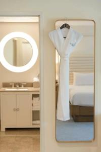 Luxe Sunset Boulevard - 25