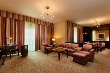 TIME Oak & Suites - 99
