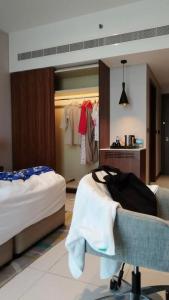 Holiday Inn Dubai Al-Maktoum Airport - 45