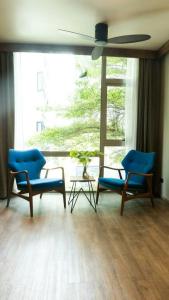 Tints of Blue - 15