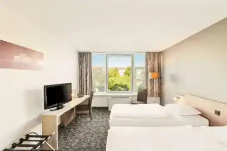Park Inn by Radisson Dresden - 42