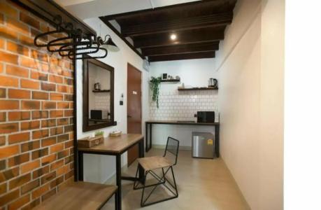 The Old City Wall Inn - 79