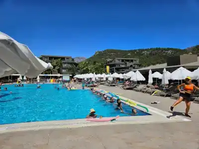 Sailor's Beach Club - 74