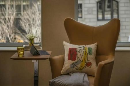 Mondrian Park Avenue - 97