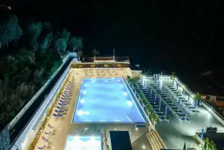 Metropole - 1
