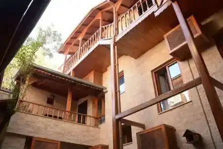 Zeynep Hanim Konagi - 80