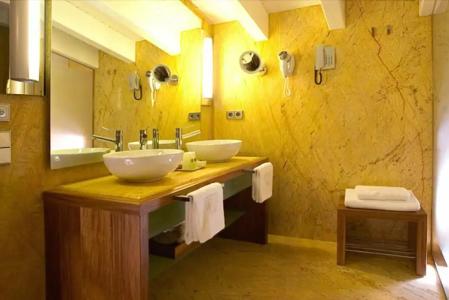 Mirador de Dalt Vila-Relais & Chateaux - 61