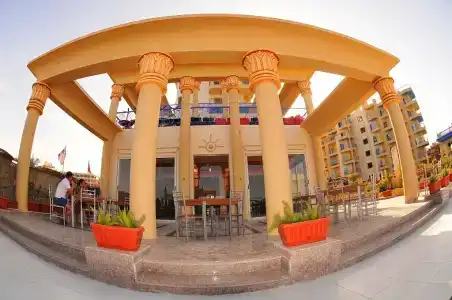 Sphinx Aqua Park Beach Resort - 12