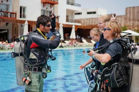 Falcon Naama Star - 21