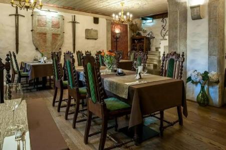 Three Crowns Residents - 43