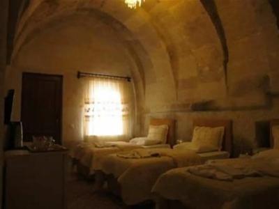 Falcon Cave Suites - 91