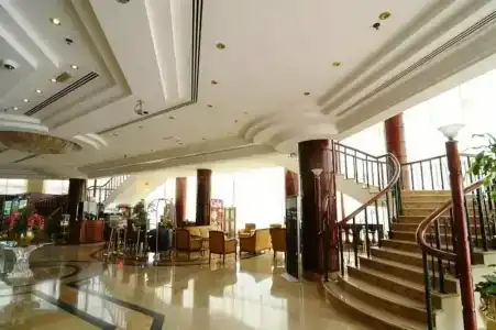 Dubai Grand by Fortune, Dubai Airport - 4