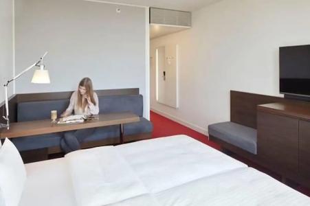 Empire Riverside - 18