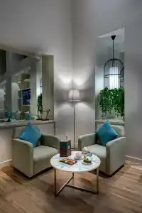 TIME Oak & Suites - 4