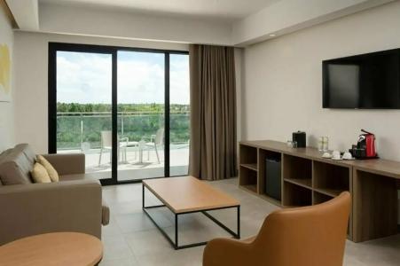 Serenade Punta Cana Beach & Spa Resort - 32