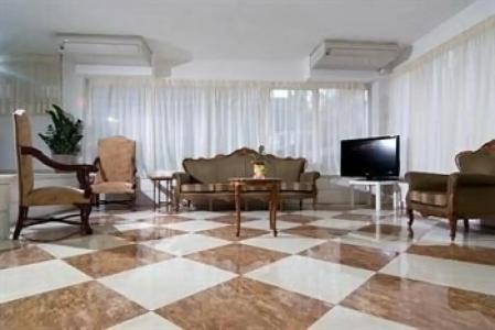 Acropolis Ami Boutique - 24