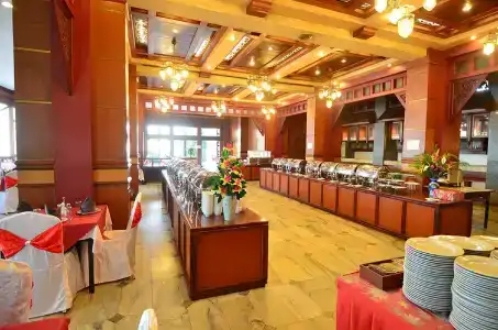 Welcome World Beach Resort & Spa - 61