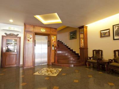 Golden House International - 68