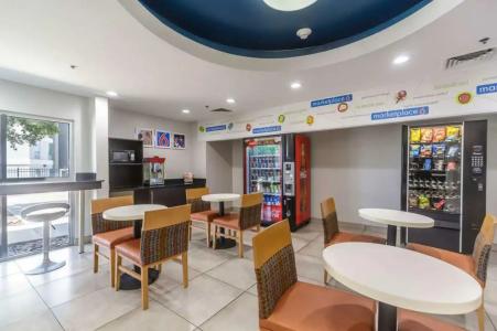 Motel 6-Laredo, TX - Airport - 10