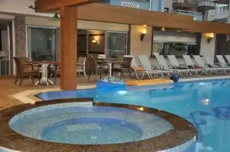 Lavinia Apart & - 83