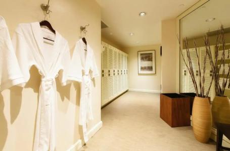 The Little Nell - 32