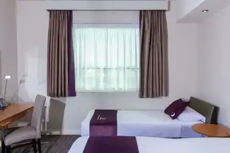 Premier Inn Dubai Silicon Oasis - 4