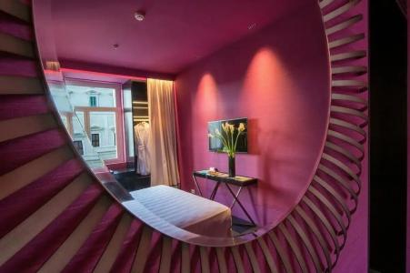 Sina Bernini Bristol, Autograph Collection - 12