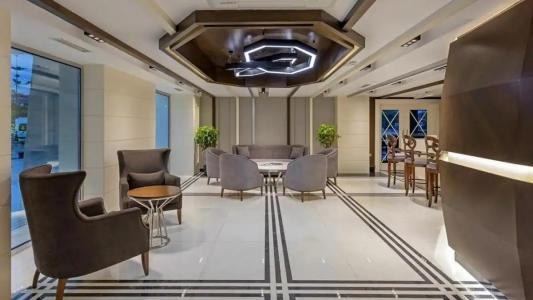 B Business & Spa - 88