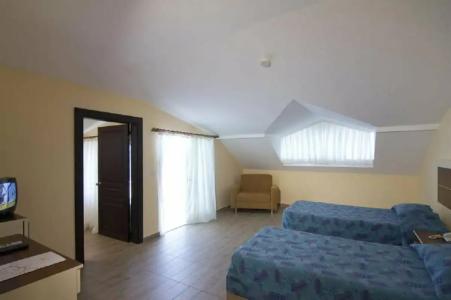 Kaila Krizantem - 58