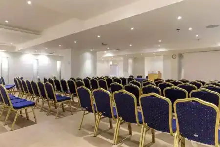 Best Western Plus Plaza - 88