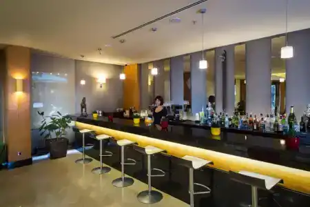 Midtown - 60