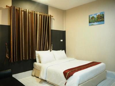 Canal Resort - 1