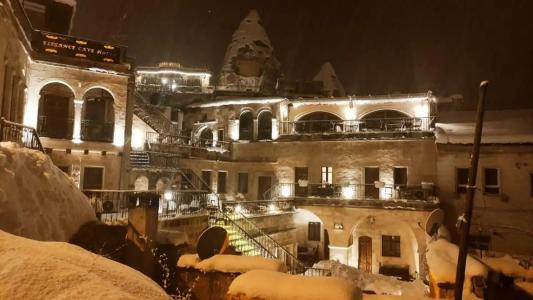 Elegance Cave Suites & Restaurant - 16